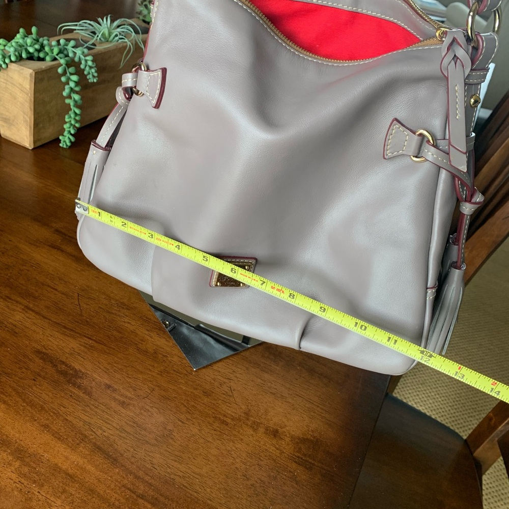 CLEARANCE 🌺🌸Dooney & Bourke Taupe Leather Hobo Bag with Tassels - Picture 9 of 12